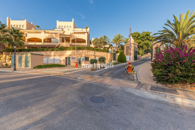 3 Bedroom Penthouse in Elviria - Image 3
