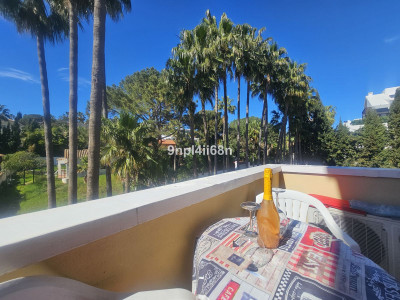 1 Bedroom Middle Floor Apartment in Artola - Image 2