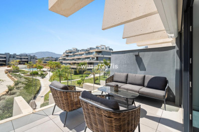 3 Bedroom Middle Floor Apartment in Selwo - Image 1