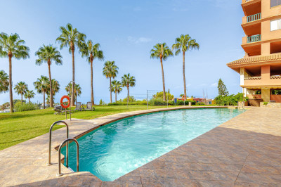 2 Bedroom Middle Floor Apartment in Benalmadena - Image 4