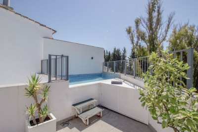 3 Bedroom Semi-Detached House in San Pedro de Alcántara - Image 1