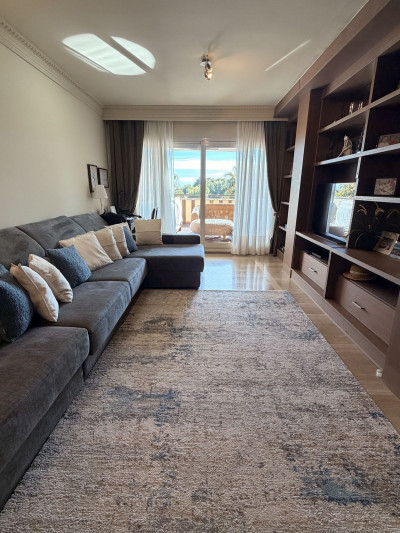 2 Bedroom Middle Floor Apartment in Sierra Blanca - Image 3