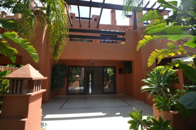 3 Bedroom Semi-Detached House in The Golden Mile - Image 1