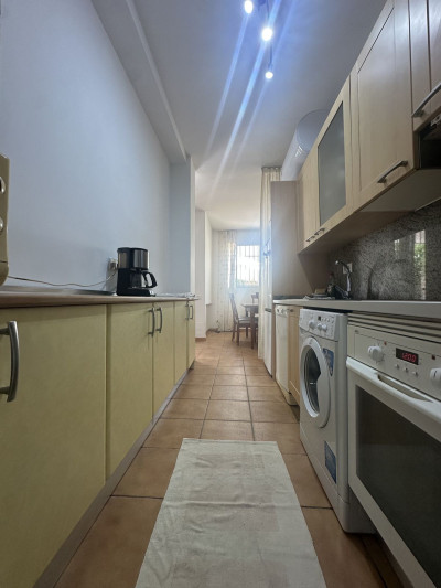 4 Bedroom Ground Floor Apartment in Marbella - Image 3