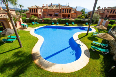 2 Bedroom Ground Floor Apartment in La Mairena - Image 2