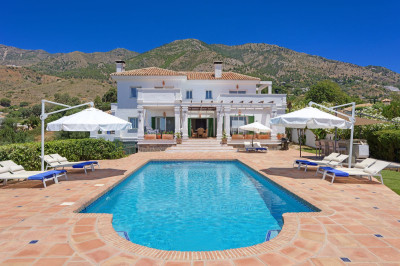 6 Bedroom Detached Villa in Mijas