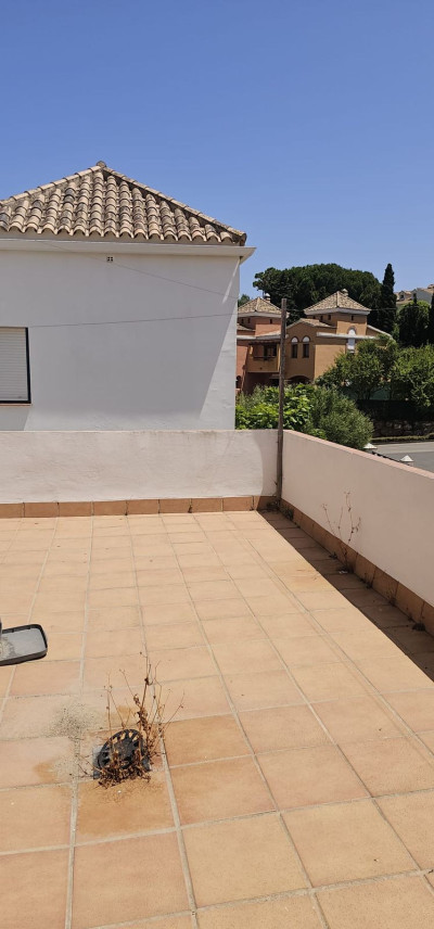 4 Bedroom Penthouse in La Alcaidesa - Image 5