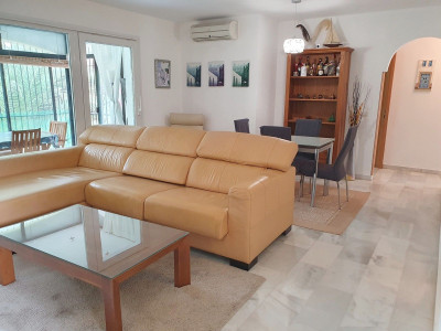 2 Bedroom Top Floor Apartment in El Paraiso - Image 1