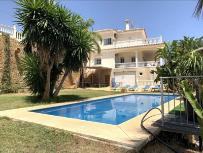 5 Bedroom Detached Villa in Mijas Golf - Image 2