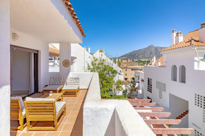 2 Bedroom Middle Floor Apartment in Nueva Andalucía
