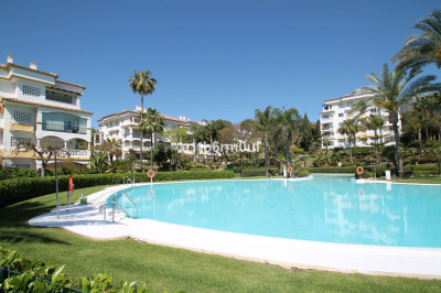 2 Bedroom Middle Floor Apartment in The Golden Mile