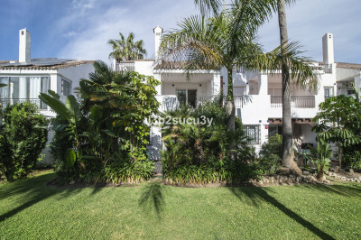 3 Bedroom Semi-Detached House in Nueva Andalucía - Image 2