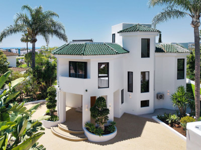 6 Bedroom Detached Villa in Bel Air