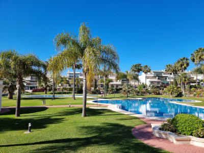 2 Bedroom Middle Floor Apartment in Nueva Andalucía