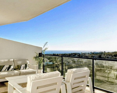 2 Bedroom Middle Floor Apartment in Riviera del Sol - Image 1