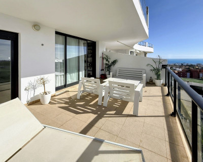 2 Bedroom Middle Floor Apartment in Riviera del Sol - Image 2