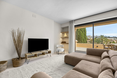 3 Bedroom Penthouse Duplex in Estepona - Image 3