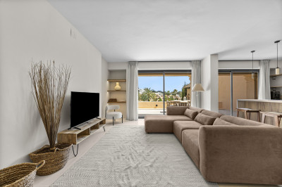 3 Bedroom Penthouse Duplex in Estepona - Image 5