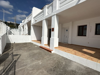 2 Bedroom Townhouse in Doña Julia - Image 1