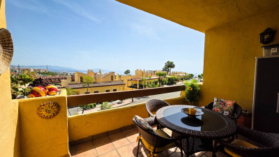 2 Bedroom Middle Floor Apartment in Manilva