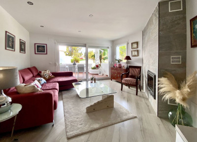 2 Bedroom Middle Floor Apartment in Mijas Golf - Image 5