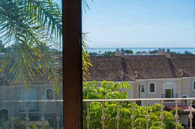 3 Bedroom Townhouse in El Paraiso - Image 2