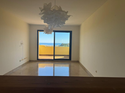 2 Bedroom Middle Floor Apartment in Manilva