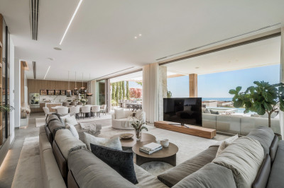 6 Bedroom Detached Villa in La Quinta - Image 4