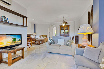 3 Bedroom Townhouse in San Pedro de Alcántara - Image 4