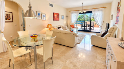 2 Bedroom Ground Floor Apartment in La Duquesa - Image 5
