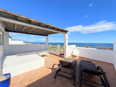 2 Bedroom Penthouse in La Duquesa - Image 1