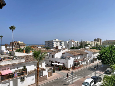 2 Bedroom Middle Floor Apartment in San Luis de Sabinillas - Image 1