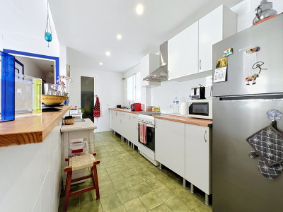 2 Bedroom Middle Floor Apartment in San Luis de Sabinillas - Image 5
