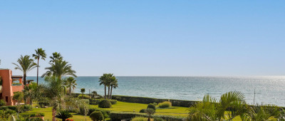 4 Bedroom Ground Floor Apartment in Los Monteros - Image 2
