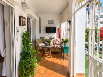 1 Bedroom Middle Floor Apartment in Mijas Costa - Image 5