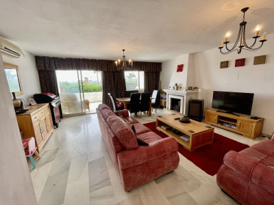 3 Bedroom Semi-Detached House in La Duquesa - Image 3