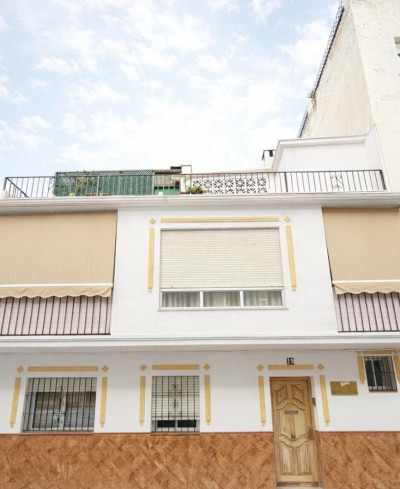 5 Bedroom Townhouse in San Pedro de Alcántara - Image 1