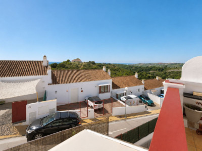 3 Bedroom Semi-Detached House in Casares Playa - Image 3