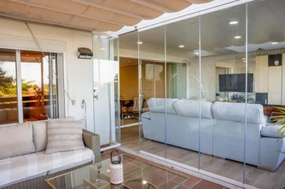 2 Bedroom Middle Floor Apartment in Selwo - Image 3