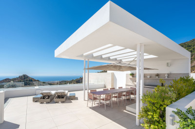 3 Bedroom Penthouse in Ojén - Image 2