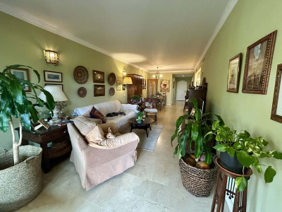 2 Bedroom Ground Floor Apartment in Elviria - Image 2