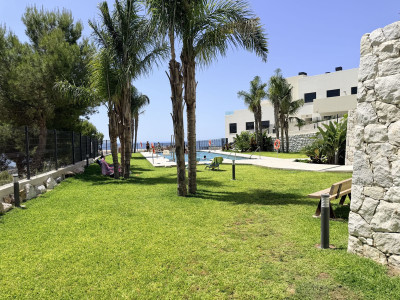 2 Bedroom Middle Floor Apartment in Benalmadena - Image 2