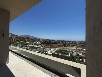 4 Bedroom Detached Villa in Benahavís - Image 2
