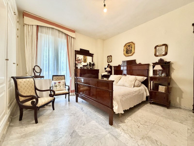 4 Bedroom Ground Floor Apartment in The Golden Mile - Image 5