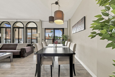 3 Bedroom Middle Floor Apartment in Elviria - Image 2