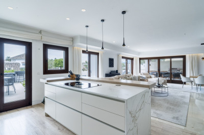 3 Bedroom Penthouse Duplex in The Golden Mile - Image 5