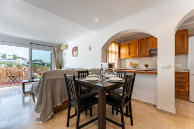 2 Bedroom Top Floor Apartment in La Capellania - Image 5