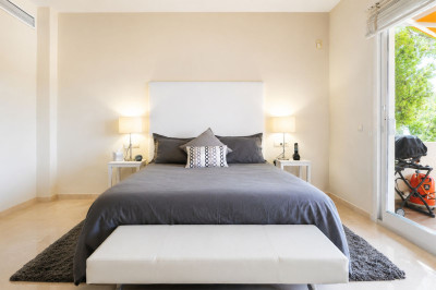 3 Bedroom Middle Floor Apartment in Cabopino - Image 5