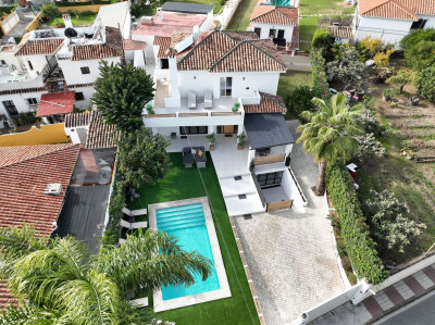 6 Bedroom Detached Villa in Marbella - Image 2