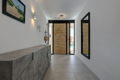 6 Bedroom Detached Villa in Marbella - Image 4
